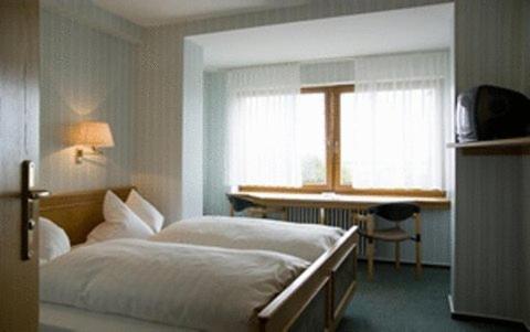 Landhotel Gasthof Am Berg Dornstadt Room photo